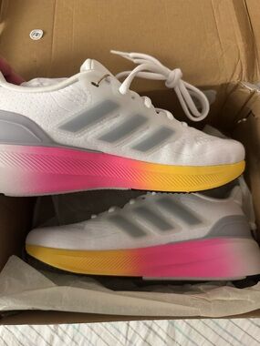 BRAND NEW Adidas Women’s White Running Shoes with Pink and Yellow Gradient